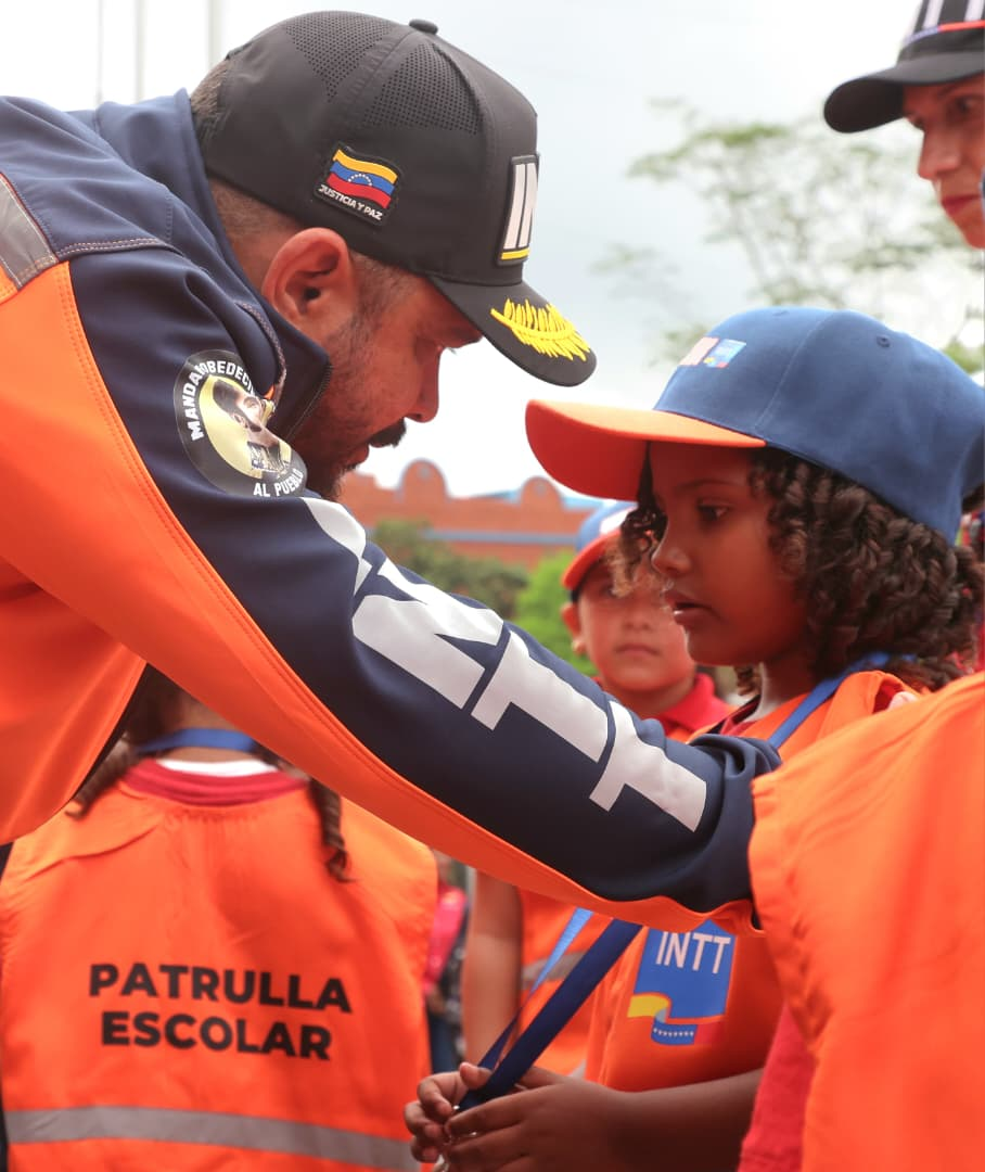 INTT SUMA 60 NUEVOS PATRULLEROS ESCOLARES PARA PROMOVER LA EDUCACIÓN VIAL EN PETARE
