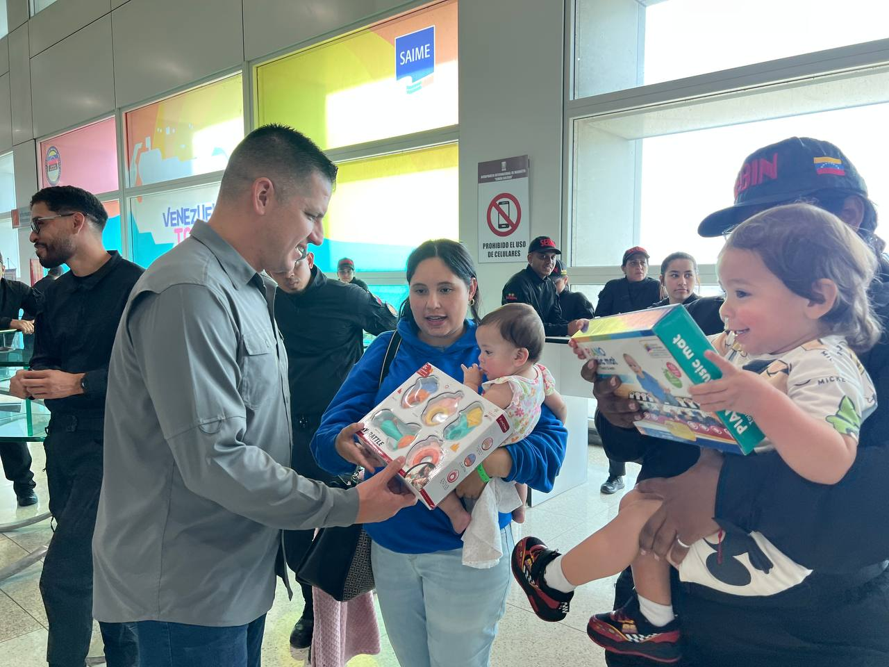 DESDE OPA LOCKA A MAIQUETÍA: MÁS DE 150 VENEZOLANOS REGRESAN AL PAÍS EN EL VUELO 149 DE LA GRAN MISIÓN VUELTA A LA PATRIA