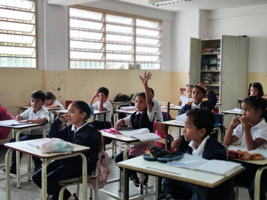 FOTOGRAFÍA DE FUNDAPRET CREA CONCIENCIA EN ESTUDIANTES DE LA U.E.D MARIO BRICEÑO IRAGORRY