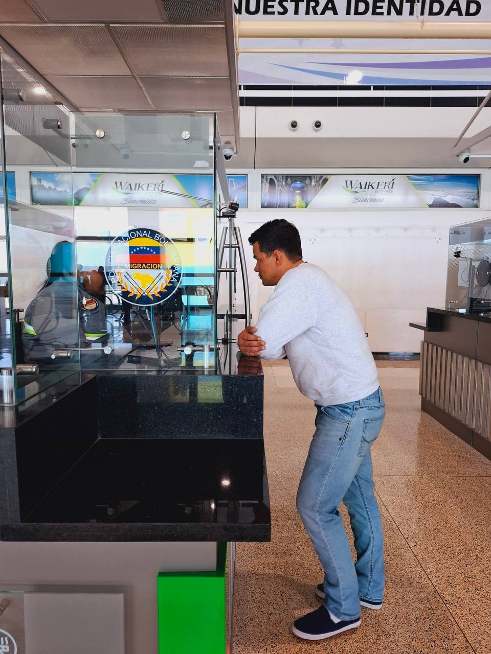 MÁS DE 120 MIGRANTES VENEZOLANOS ARRIBARON AL PAÍS EN EL VUELO 155 DE LA GRAN MISIÓN VUELTA A LA PATRIA