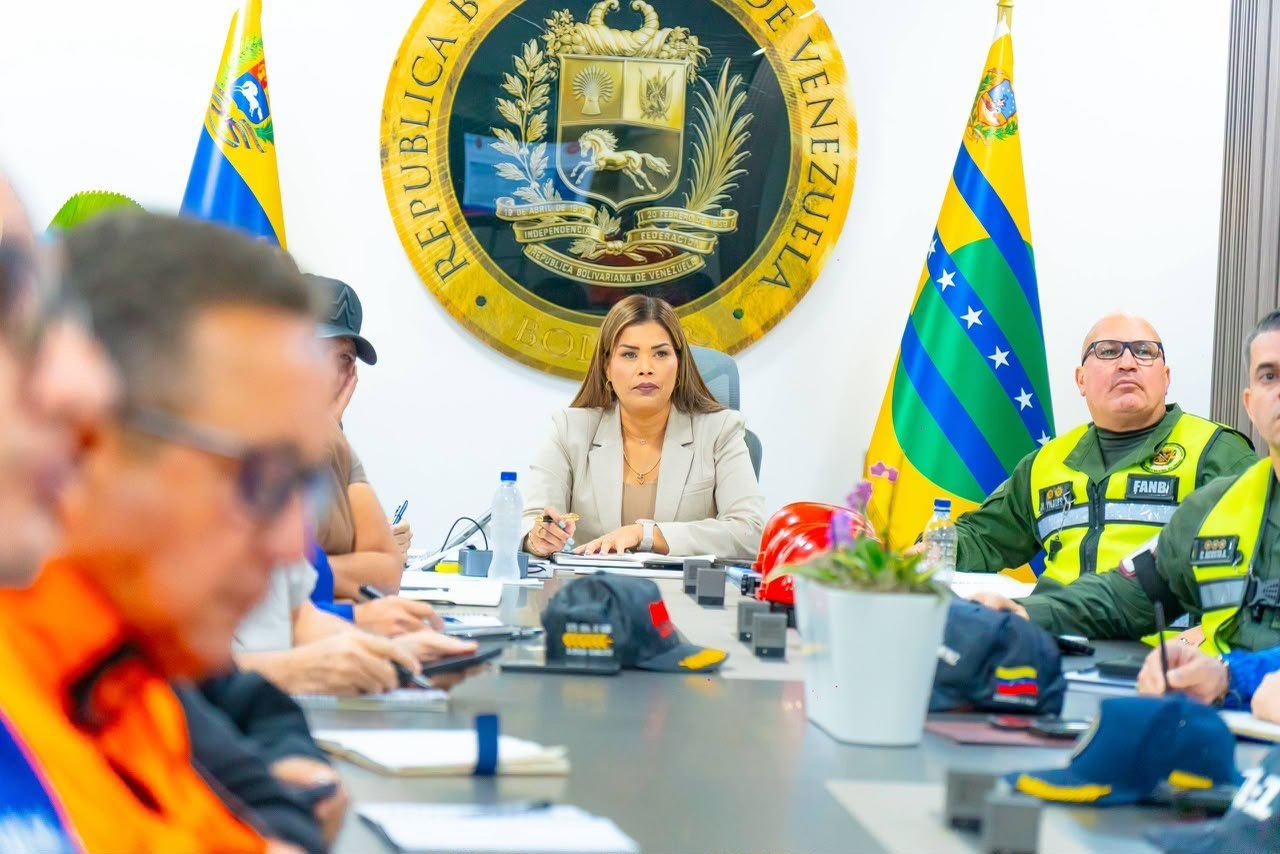 Imagen de ANTE LA LLEGADA DE ONDAS TROPICALES AL TERRITORIO NACIONAL LA GOBERNADORA YULISBETH GARCÍA ACTIVÓ EL PLAN DE LLUVIAS BOLÍVAR 2026
