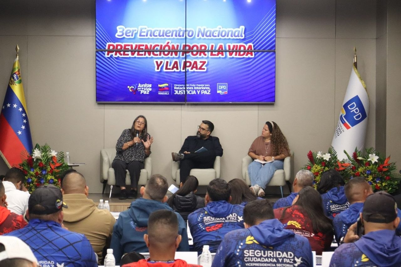 Imagen de MINISTERIO DEL PODER POPULAR PARA LA EDUCACIÓN REITERA SU COMPROMISO CON LA SANA CONVIVENCIA ESTUDIANTIL