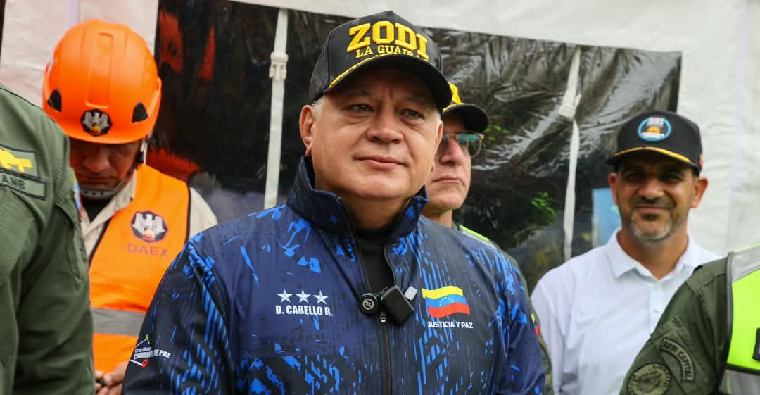 AVANZA EL PLAN "VENEZUELA RENACE": SUPERVISAN DEMOLICIÓN CONTROLADA DEL EDIFICIO EN LA GUAIRA