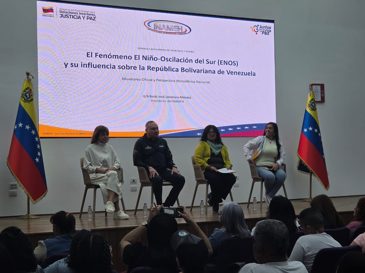 INAMEH CAPACITA AL PERSONAL DEL MINMUJER PARA ENFRENTAR LOS EFECTOS DEL FENÓMENO EL NIÑO